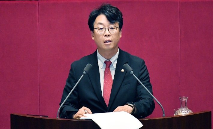 해수부 신청사 한 곳에 엇갈린 희비…부산 정치권 셈법도 흔들