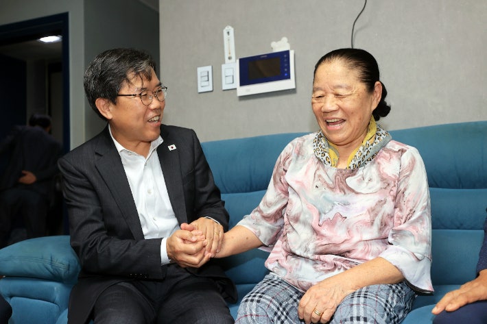 이상식 충북도의장, <b>광복절</b> 맞아 독립유공자 후손 위문