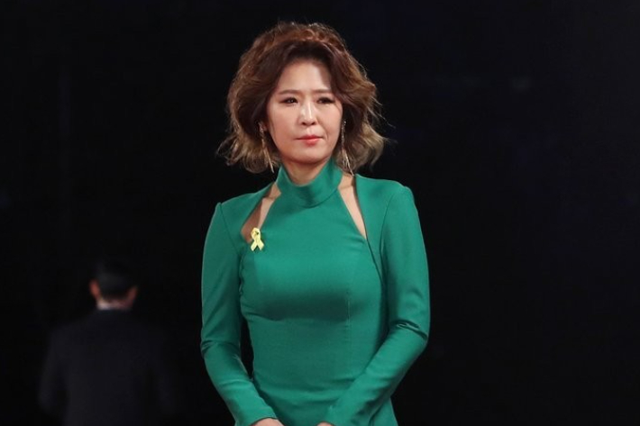 "매입한 땅에 <b>무덤</b>, 파보니 관이…" 현실판 '파묘'에 <b>황석정</b>의 선택