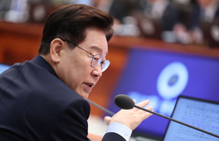 李대통령, <b>오륙도</b> 예인선 <b>전복사고</b>에 "가용자원 총동원"