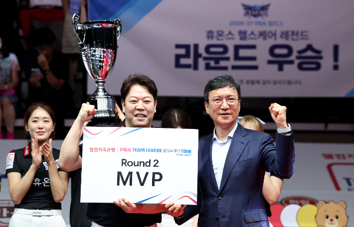 "회장님 울컥에 <b>선수</b>들도 눈물바다" PBA 휴온스, 창단 첫 PS 이어 새 역사...