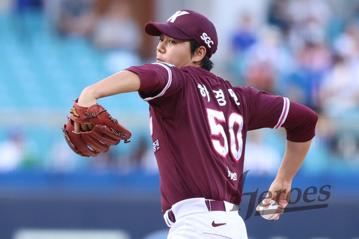 '5회 6실점, 제구 난조로 자멸' <b>LG</b> 마운드 폭격한 <b>키움</b>, 장단 10안타 몰아...