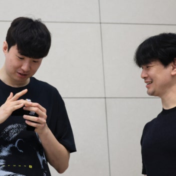 韓日전 패배에도 일본의 이현중 리스펙트…한국으로 와 직접 챔피언 반지 전달
