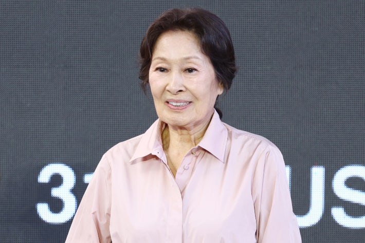 "손편지까지 썼지만…" 김혜자 마음 돌린 '<b>여전히 찬란하게</b>' 감독의 설...