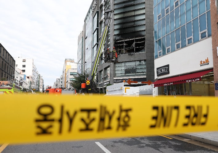 [속보]경찰 "<b>역삼동</b> 빌딩 <b>연쇄방화</b> 용의자, 동묘역 인근서 검거"