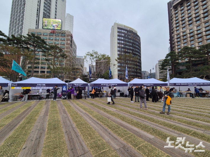 <b>이태원참사 4주기</b> 추모기도회…"160명 잊지 않겠습니다"