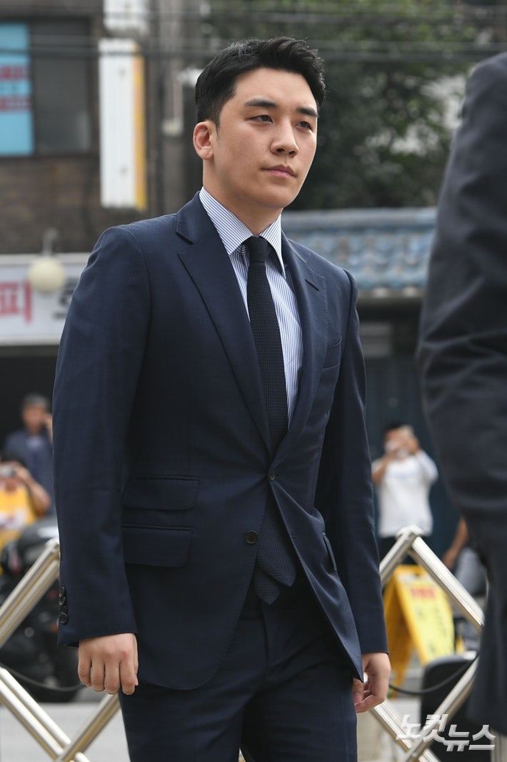 '버닝썬 게이트 실형' 前 빅뱅 <b>승리</b>, 혼인신고 마쳐…내년 1월 <b>출산</b> 예정