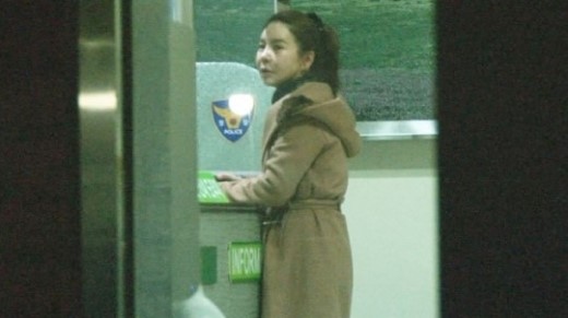 <b>김성민</b> 아내 <b>심경</b>, 경찰서 포착 모습보니 수척해진 얼굴 “나 때문에 이...