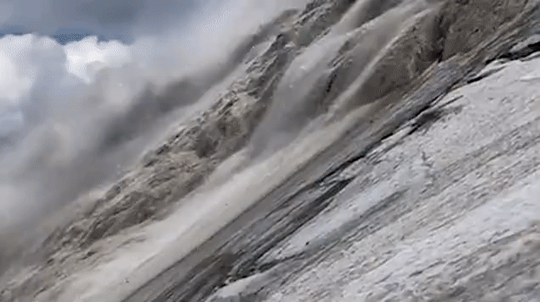 이탈리아 알프스서 빙하 붕괴, 최소 6명 사망