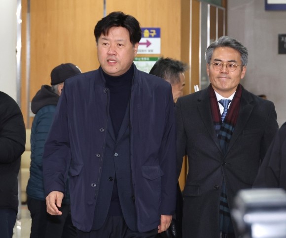 ‘이재명 측근’ 김용, 징역 5년 법정구속…<b>유동규</b>는 <b>무죄</b>