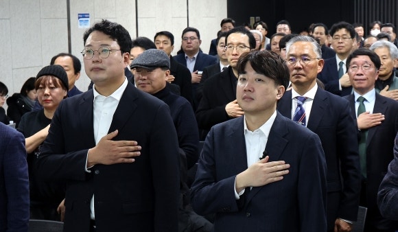 천하람, 불출마 <b>김웅</b>·<b>오영환</b>에 “개혁<b>신당</b>서 출마”