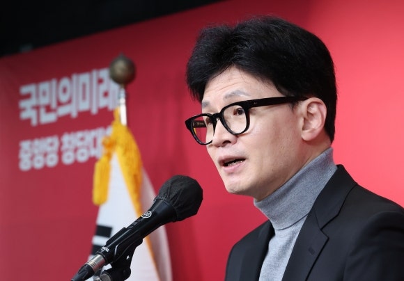<b>한동훈</b> “<b>김민석</b> 단수<b>공천</b>, 그게 무슨 시스템 <b>공천</b>인가”