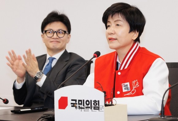 <b>국민의힘</b> 입당 <b>김영주</b> <b>부의장</b> “정치가 사리사욕 도구로 쓰여선 안 돼”