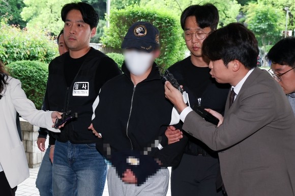 경찰, ‘여친 <b>살인</b>’ <b>의대생</b>에 “계획 범죄…14일 송치”