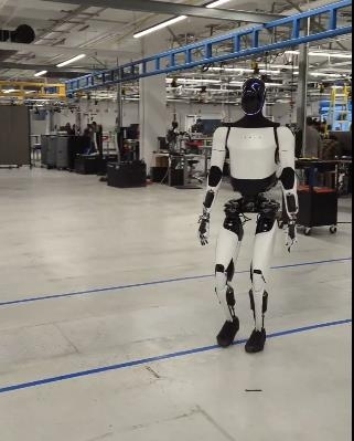 Humanoid robot 'Optimus' - Elon Musk, CEO of Tesla, released a video in February of humanoid robot 'Optimus' walking on his social media (SNS) X (formerly Twitter). Musk X (formerly 