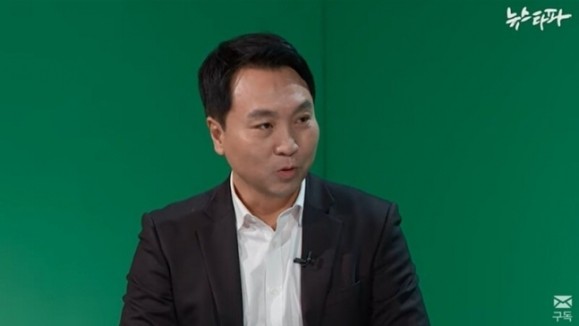 “尹 <b>명예훼손</b>”…檢, 이재명 대선캠프 <b>대변인</b>·기자 2명 기소
