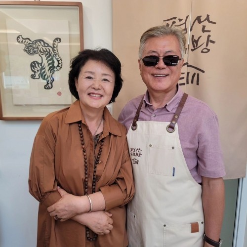 <b>검찰</b>, 文 전 <b>대통령 부부</b> 계좌 추적…수사 정조준