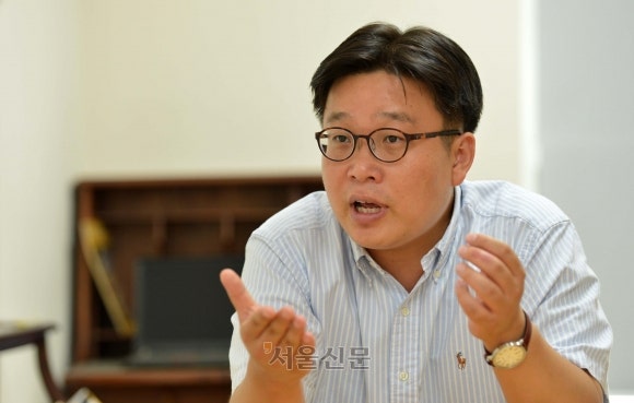 <b>서경덕 교수</b> 살해 협박범 잡혔다…서 교수 “경찰에 감사”