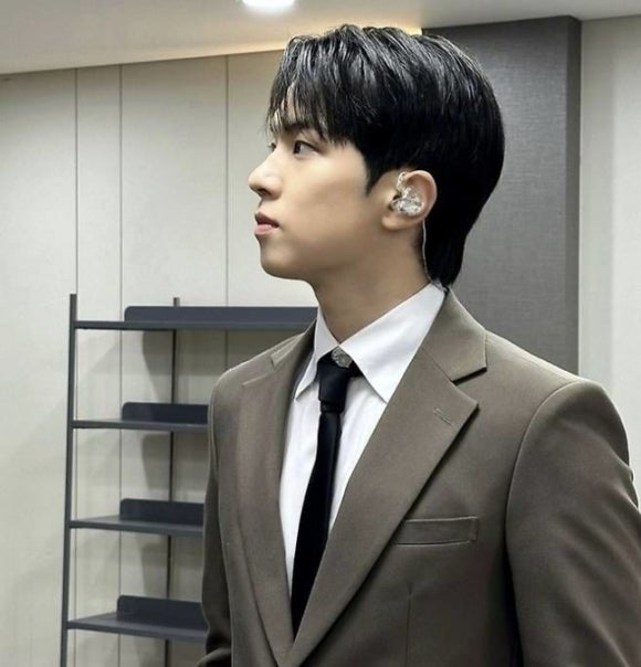“대기 중 급하게 <b>무대</b> 사라져”…엔플라잉 <b>유회승</b>, SDA 공연 직전 취소...