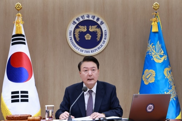 尹 “<b>금투세</b> 폐지에 <b>여야</b> 힘 모아주길 바란다”