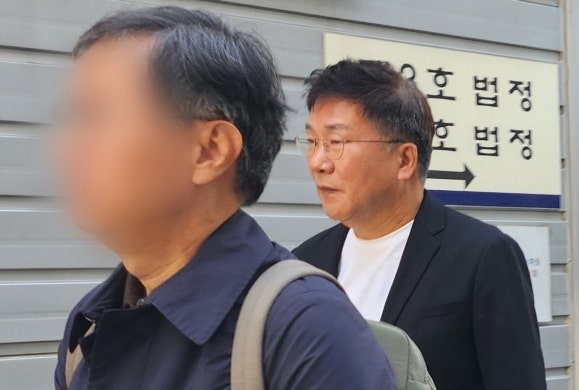 재판 출석한 <b>유영재</b> “<b>선우은숙</b> 친언니 <b>강제추행</b>, 사실 아냐”