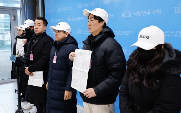 이준석 “‘<b>백골단</b>’ <b>기자회견</b> 열어준 <b>김민전</b> 의원 옹호할 거냐”