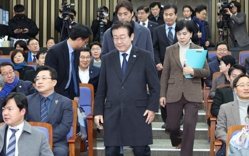 이른 아침부터 긴급 의총, 분주했던 野… “이제 <b>민생</b>·<b>경제</b> 집중”