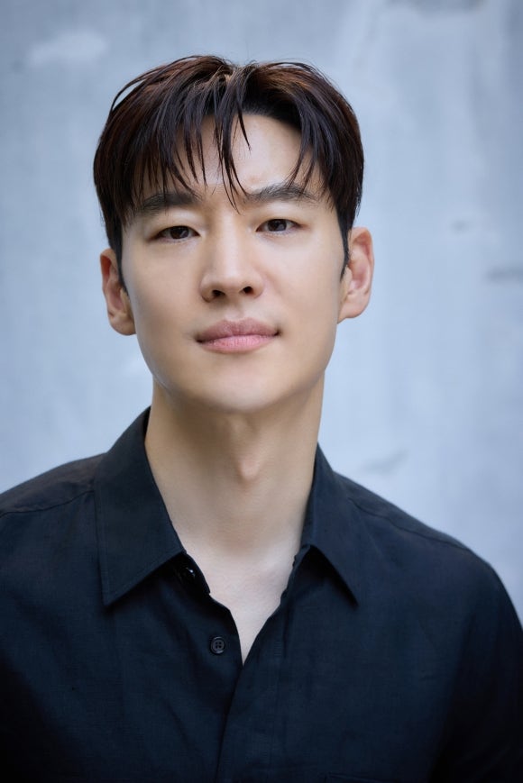 ‘선한 영향력’ 배우 <b>이제훈</b>, 새해 맞아 서울아산병원에 <b>1억</b> 쾌척