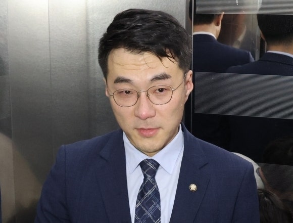 ‘99억 코인 은닉’ 의혹 <b>김남국</b> 전 <b>의원</b> 1심 <b>무죄</b>