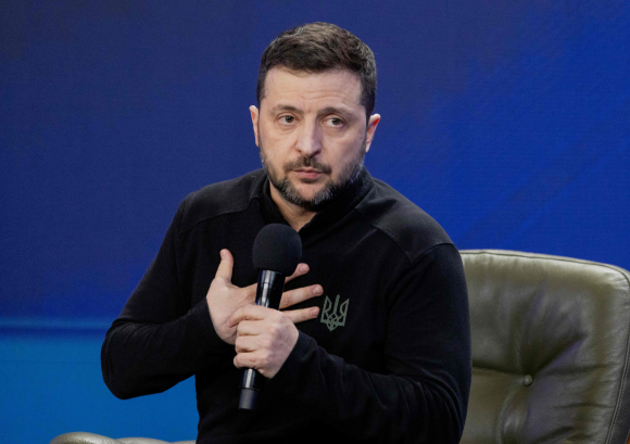 President Volodymyr Zelensky of Ukraine attending the joint press conference at the 'Ukraine. 2025' forum held in Kyiv, the capital, on the occasion of the 3rd anniversary of the war, on the 23rd (local time). 2025.2.23 Kyiv AFP Yonhap News