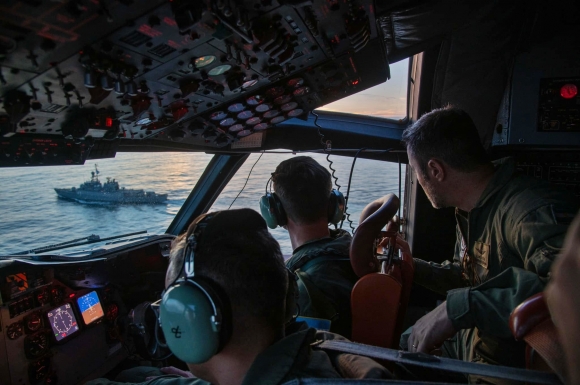 阿根廷國防部周二表示，海軍進行了外國船舶監測和控制的行動。在此行動中，兩名Corvators和P-3 Orion Anti-Submarine被稱為“潛艇殺手，以及兩艘Corvat船和C-12 Huran。