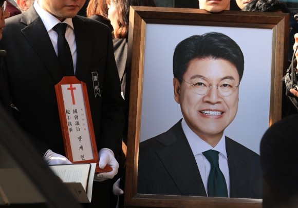 <b>경찰</b>, 故 <b>장제원 사건</b> 결과발표 안 한다…<b>수사</b> 중단
