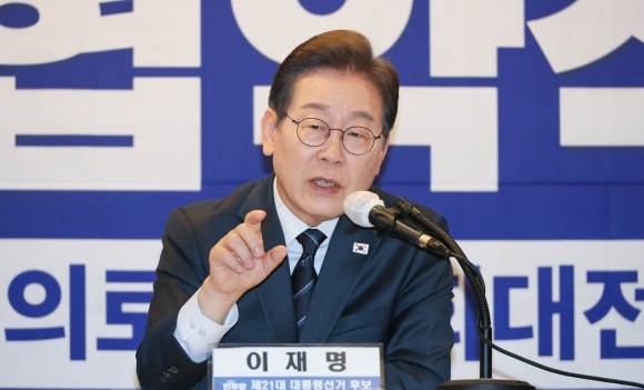 [속보] 대법, <b>이재명 선거법</b> 위반 ‘유죄’ 취지 파기환송