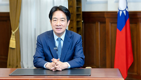 라이칭더 대만 총통이 5일 영상 연설을 통해 미국과 통화 협상을 하지 않았다고 주장하고 있다.소셜미디어 캡처