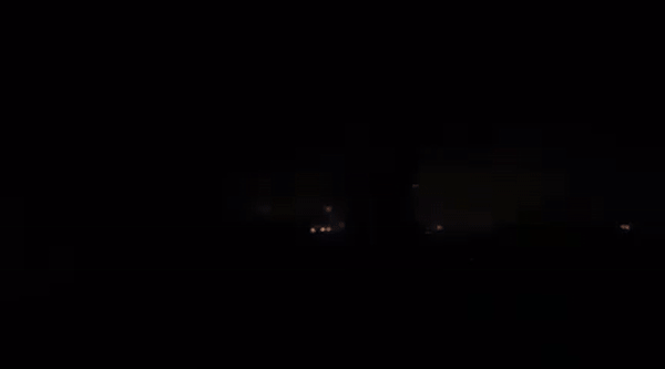 7일(현지시간) AP,로이터 통신 등에 따르면 인도 정부는 이날 새벽 자국군이 파키스탄 본토와 파키스탄령 카슈미르 9곳을 공격하는‘신두르 작전’을 개시했다고 성명을 통해 밝혔다.사진은 인도의 파키스탄 폭격 순간