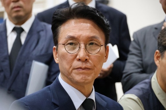 <b>김민석</b> “발거벗겨진 것 같다는 아내, 눈에 실핏줄 터졌다”
