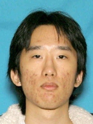“출산은 죄악” <b>한국계</b> 추정 美난임병원 <b>테러</b> 공모범, 구치소서 <b>사망</b>