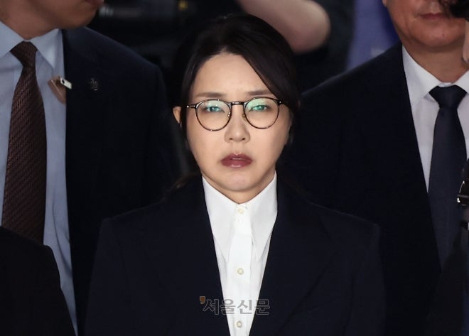 김건희, <b>특검</b> <b>소환</b><b>조사</b> 도착…‘집사’·건진법사도 출석