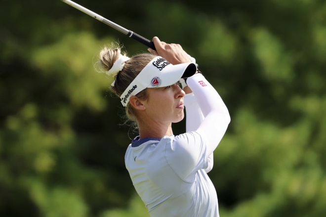 빨간바지 마법사 <b>김세영</b>, <b>LPGA</b> 투어 <b>FM 챔피언십</b> 첫날 공동 선두…5년 만...