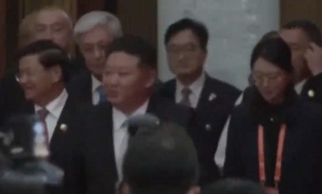 “<b>김정은</b> 위원장님, 저 <b>박지원</b>입니다”…“두 번 불렀지만 뒤도 안 돌아...