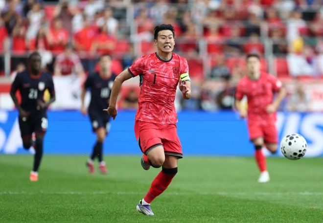 <b>손흥민</b> 또 날았다…<b>홍명보</b>호 美평가전 2-0승