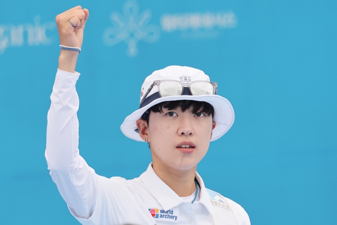 한국 <b>양궁</b> 은메달 확보, <b>안산</b> vs <b>강채영</b> 준결승 성사…둘 다 8강서 6발 연...