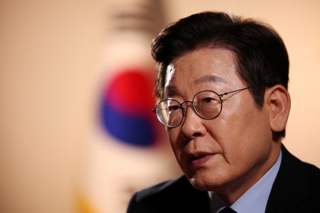 [속보] 李대통령 “통화 스와프 없이 美 <b>투자 요구</b> 수용시 <b>금융위기</b> 우...