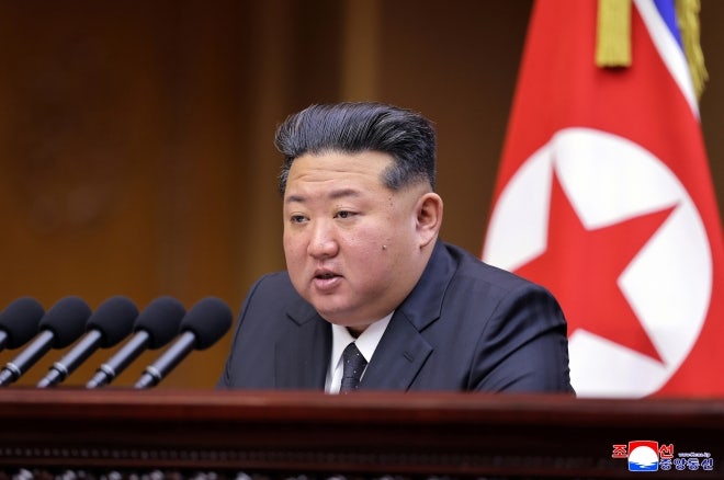 김정은 “<b>비핵화</b> 버리면 대화”… 트럼프와 만나나