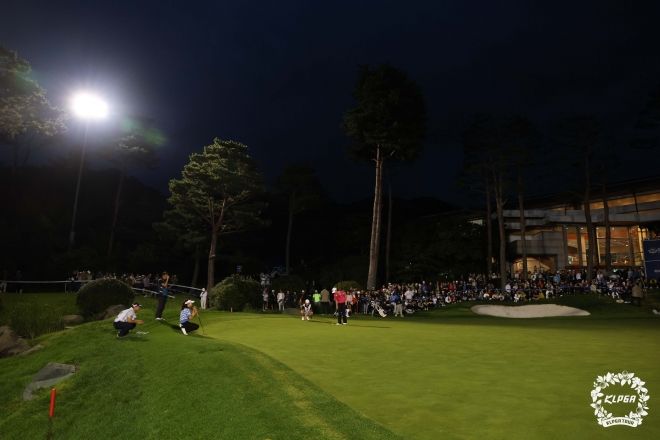 LPGA 쓴맛 본 <b>성유진</b> ‘어둠 뚫고’ 첫 <b>메이저</b> 퀸
