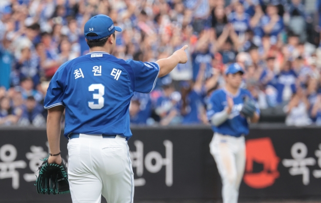 가을의 남자 <b>최원태 7이닝 1실점</b> 호투…PO 승부는 대구로