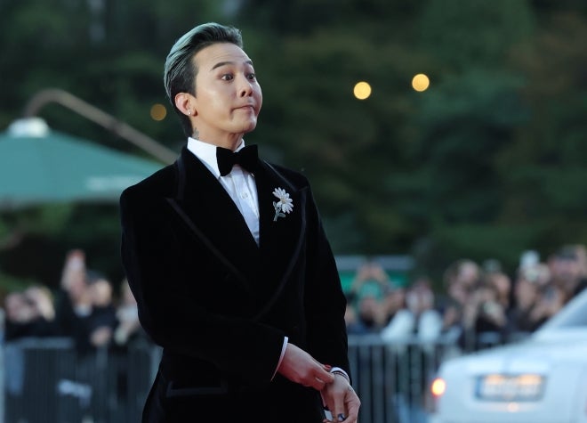 “좋은 꿈 꿔” <b>지드래곤</b>, 또 터졌다…‘최연소 ’