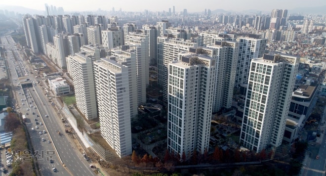 “국평 30억, 결혼도 우리끼리”…헬리오시티에도 ‘결정사’ 등장