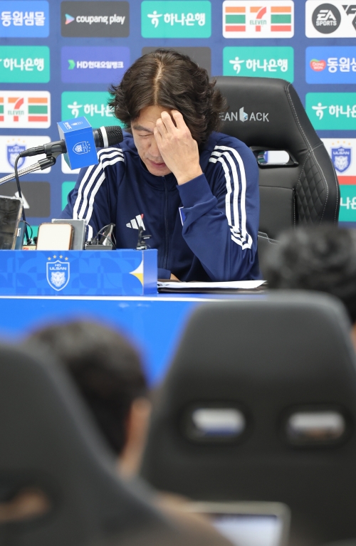 홍명보호 무실점 3연승에도 아쉬움… 황인범 빠진 중원·<b>손흥민 활용법</b>...
