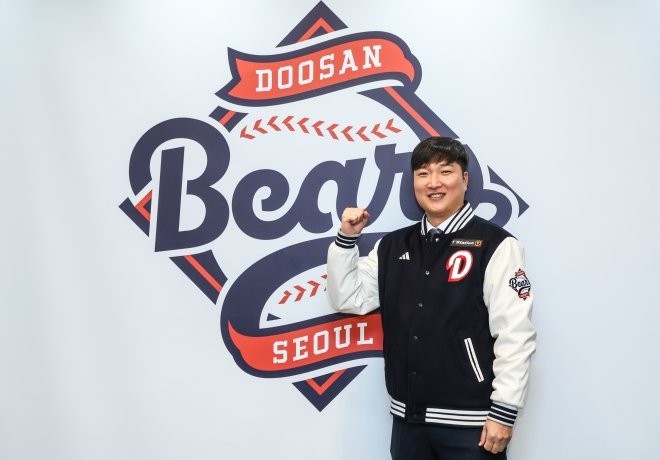 삼성 홈런 1위 만들고 9위 두산행…‘국민 우익수’ <b>이진영 타격코치</b>, ...